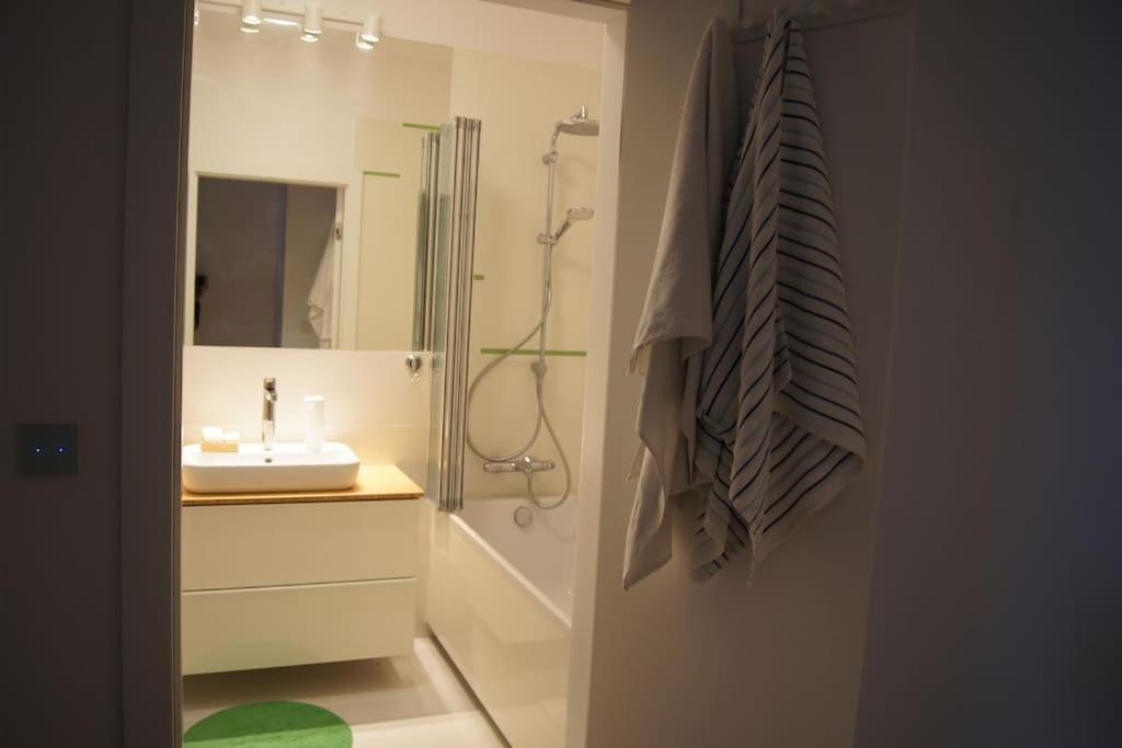 Apartamento Cichy, Nowoczesny, Komfortowy Przy Galerii Mokotow Varsovia Exterior foto