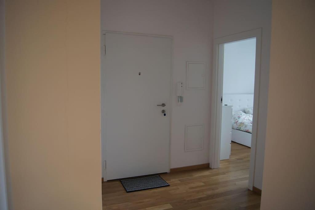 Apartamento Cichy, Nowoczesny, Komfortowy Przy Galerii Mokotow Varsovia Exterior foto