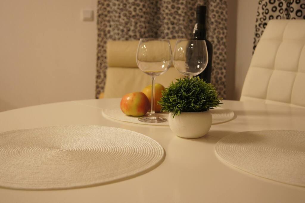 Apartamento Cichy, Nowoczesny, Komfortowy Przy Galerii Mokotow Varsovia Exterior foto